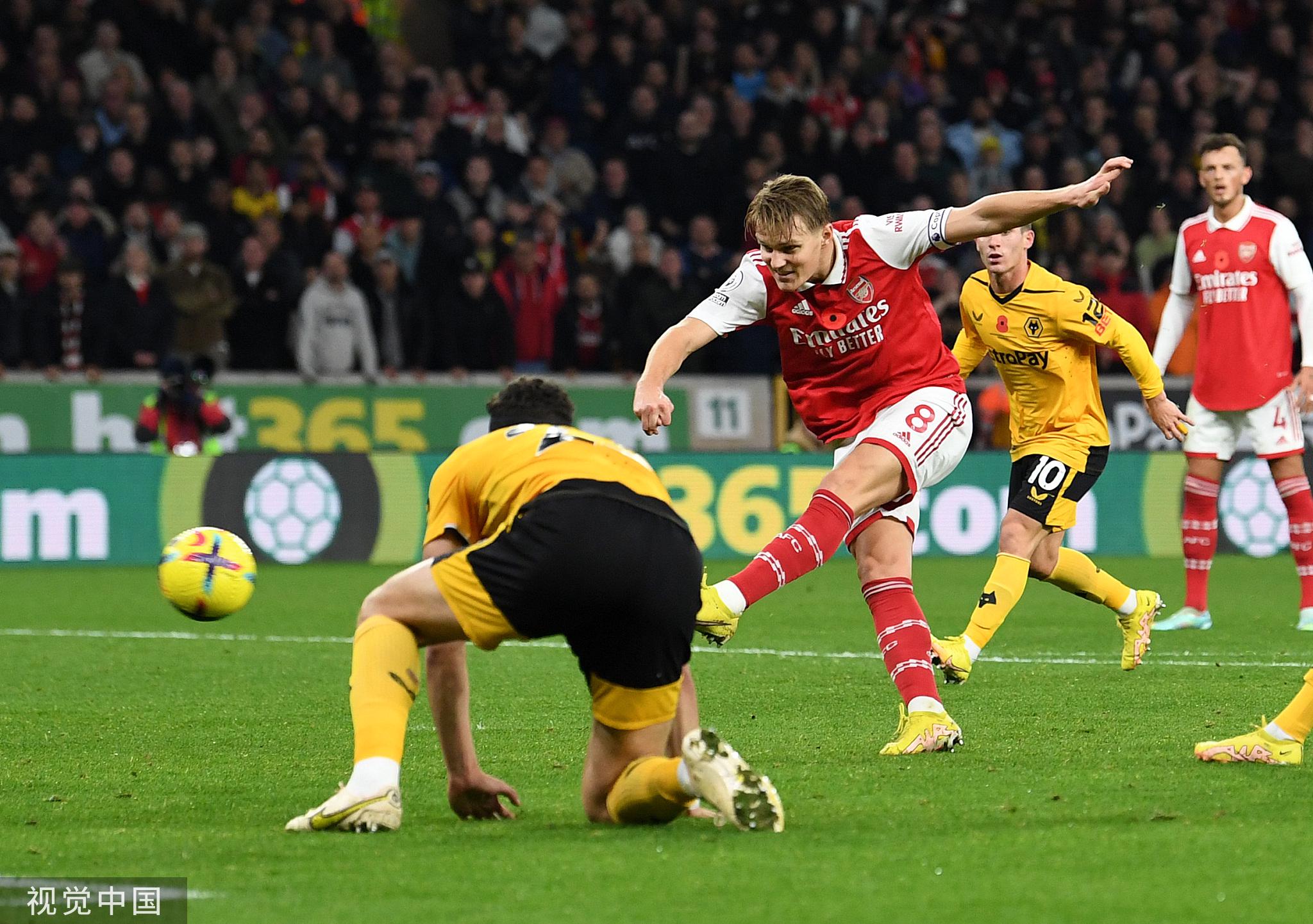  英超-阿森纳2-0狼队 超曼城5分领跑!厄德高双响