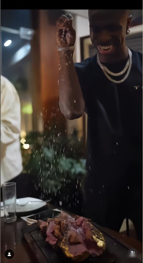 吃金箔牛排引争议?维尼修斯:自己的闲暇时间,想做什么都行